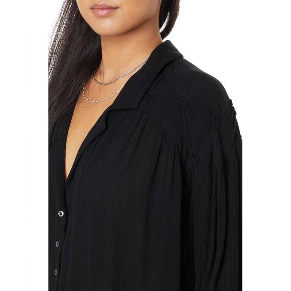 NEW FREE PEOPLE olivia smocked top in black - Picture 2 of 3